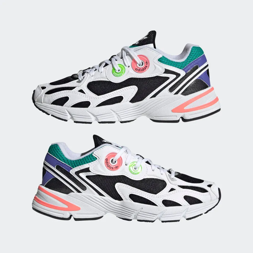 Scarpe Donna ADIDAS Sneakers linea Astir W colore Bianco Nero e Rosso